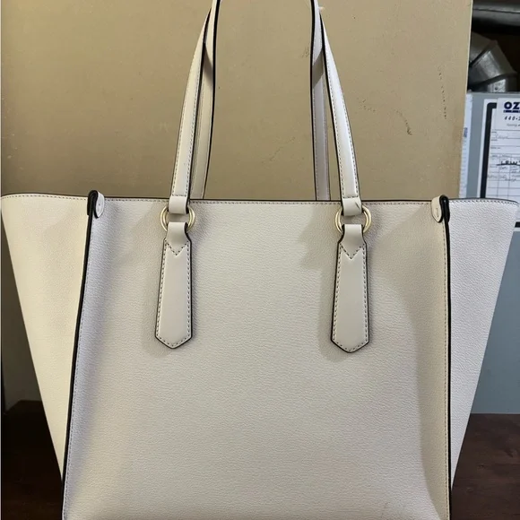 Michael Kors purse - Picture 2 of 6